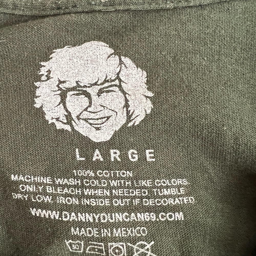 Virginity Rocks Mens Large tee - Picture 3 of 3